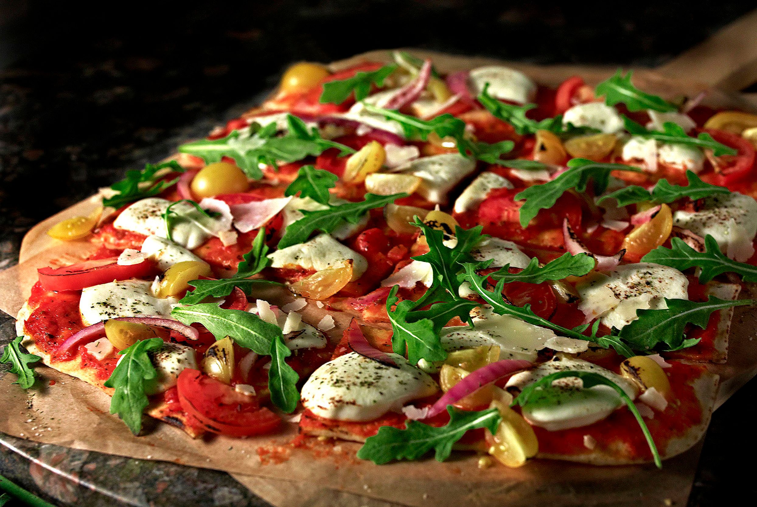 Flat bread pizza 2100 .jpg