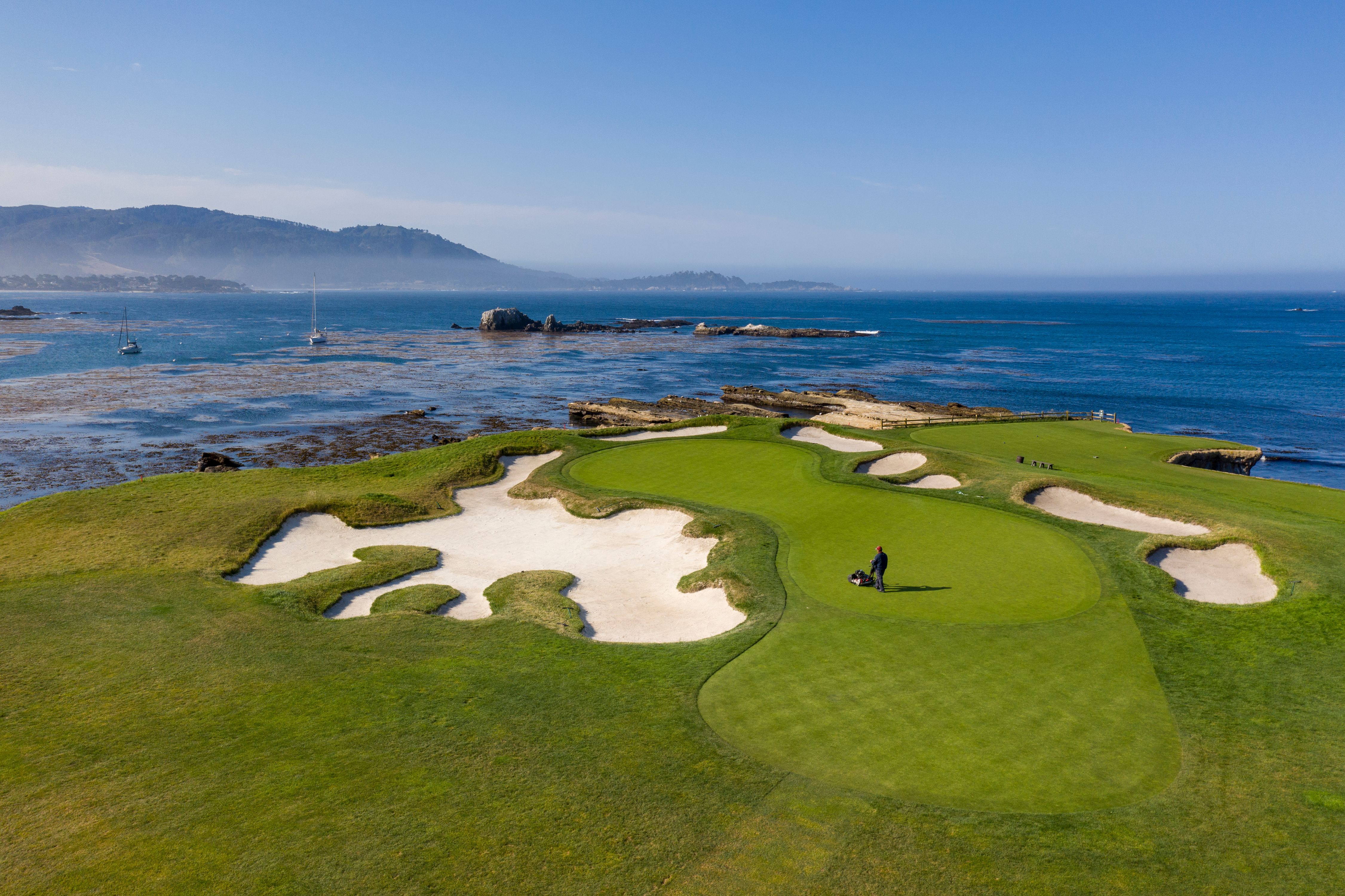 CM21_4980s_Pebble_Beach_Golf_mavic_491.jpg