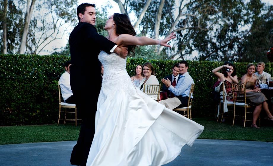 Carmen and Kyle's first dance