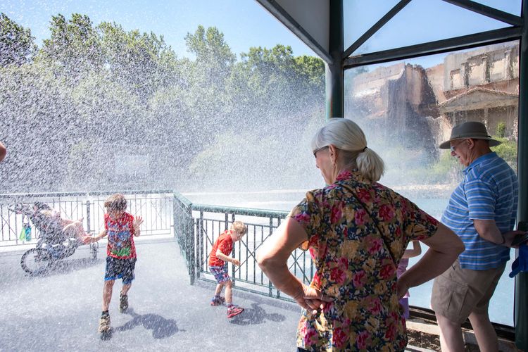 hospitality / destinations