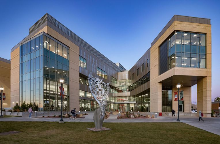 Hastings+Chivetta / Dixie State University Human Performance Center, St ...