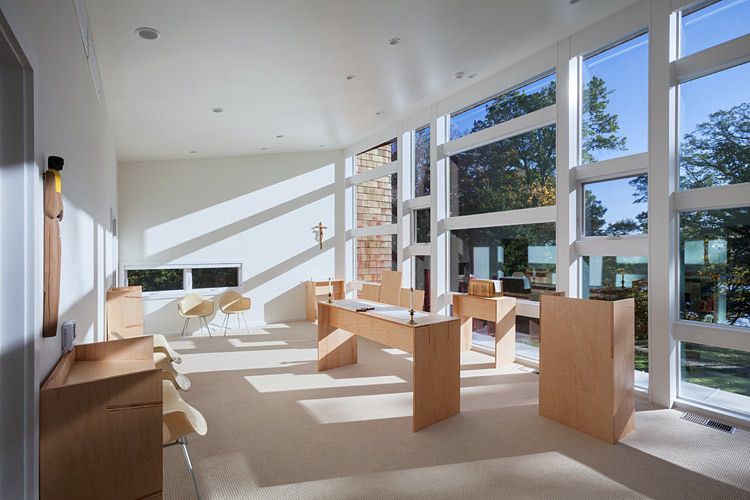 public  /  institutional