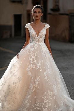 E165-Astrid-4_fe9d448278d6374705cad208a7ef2a7b.jpg
