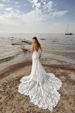 DR2218_Leilany_back.jpg