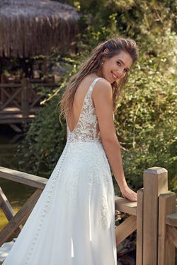 EK1455_Kimberly_backclose.jpg