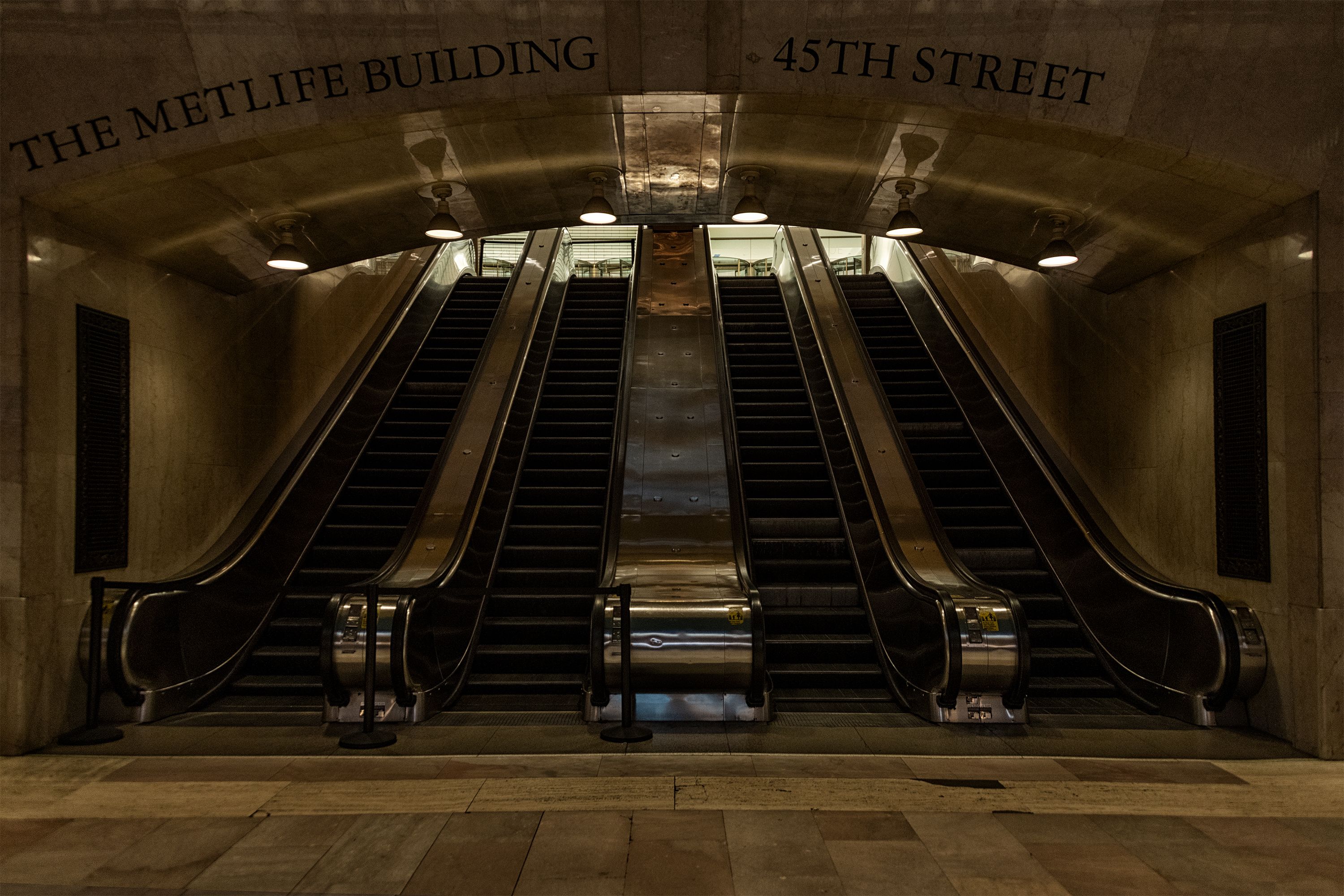 Grand Central Station  Metlife / 45th St. 3:26pm