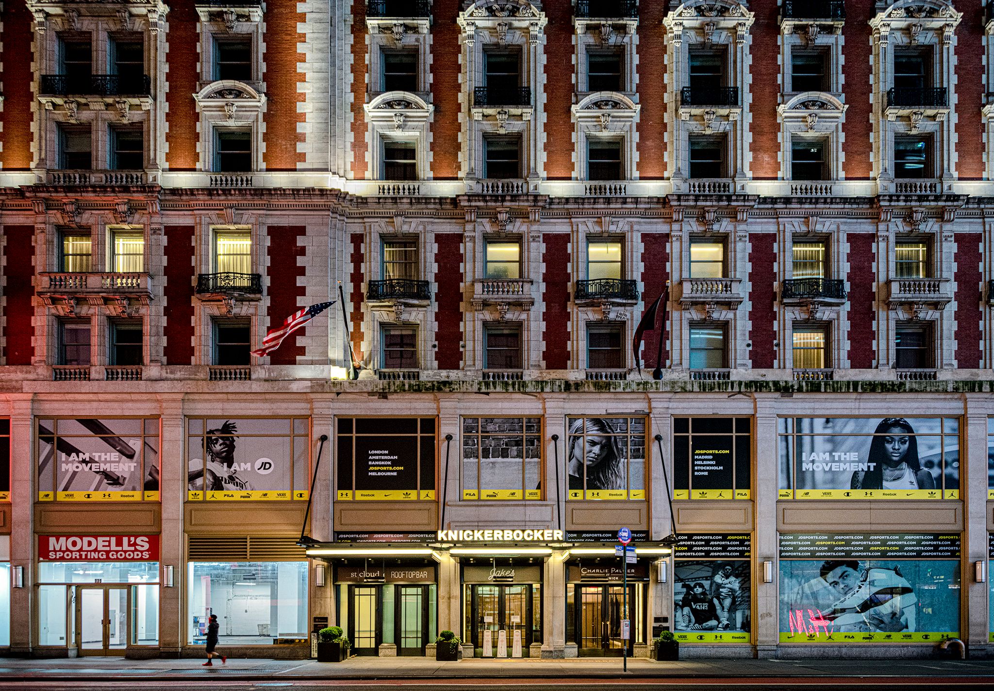 knickerbocker Hotel 7:46pm