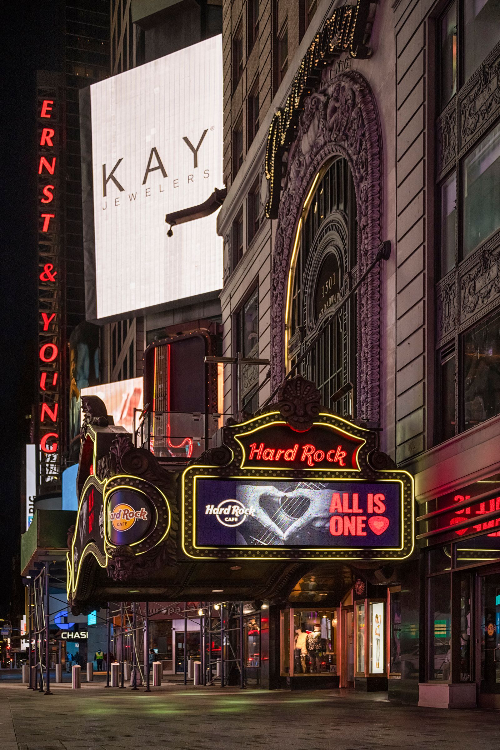 Hard Rock Cafe 7:19pm