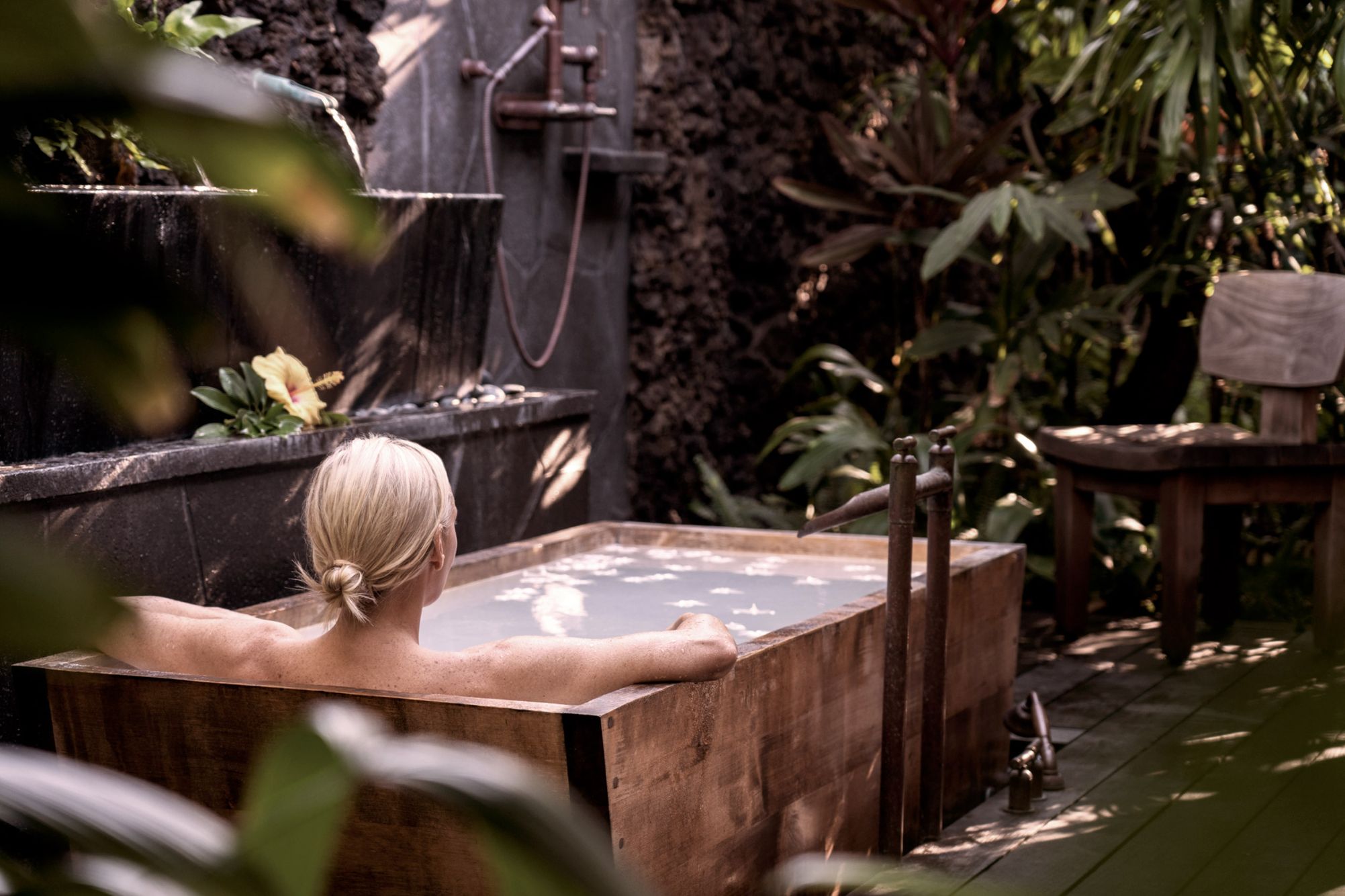 Hualalai-Spa-Tub.jpg
