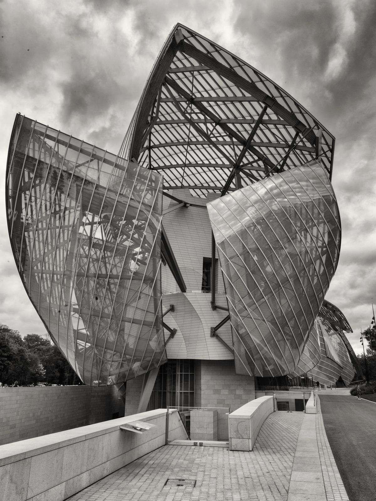 Louis Vuitton Foundation-Frank Gehry, Paris .  Image by William Curtis Rolf