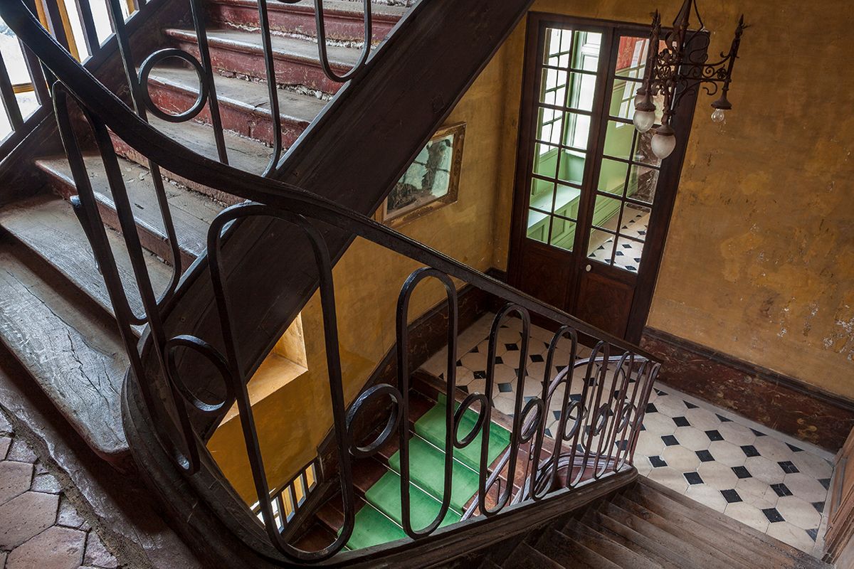 Château de la Ferté Saint Aubin Servant Staircase Print