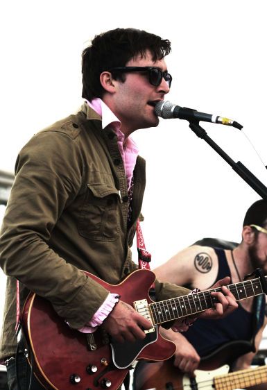 1Maurice_guitarist_frontman