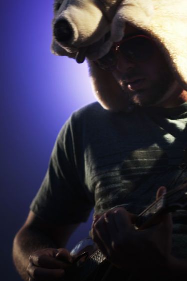 1Quoia_AlexNicholls_mandolin