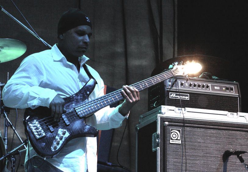 1coco_bass_playerNate2