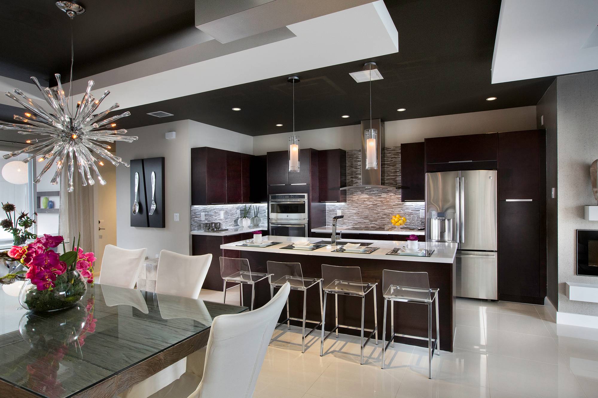 Landmark_Model 1906  C -22135.jpg