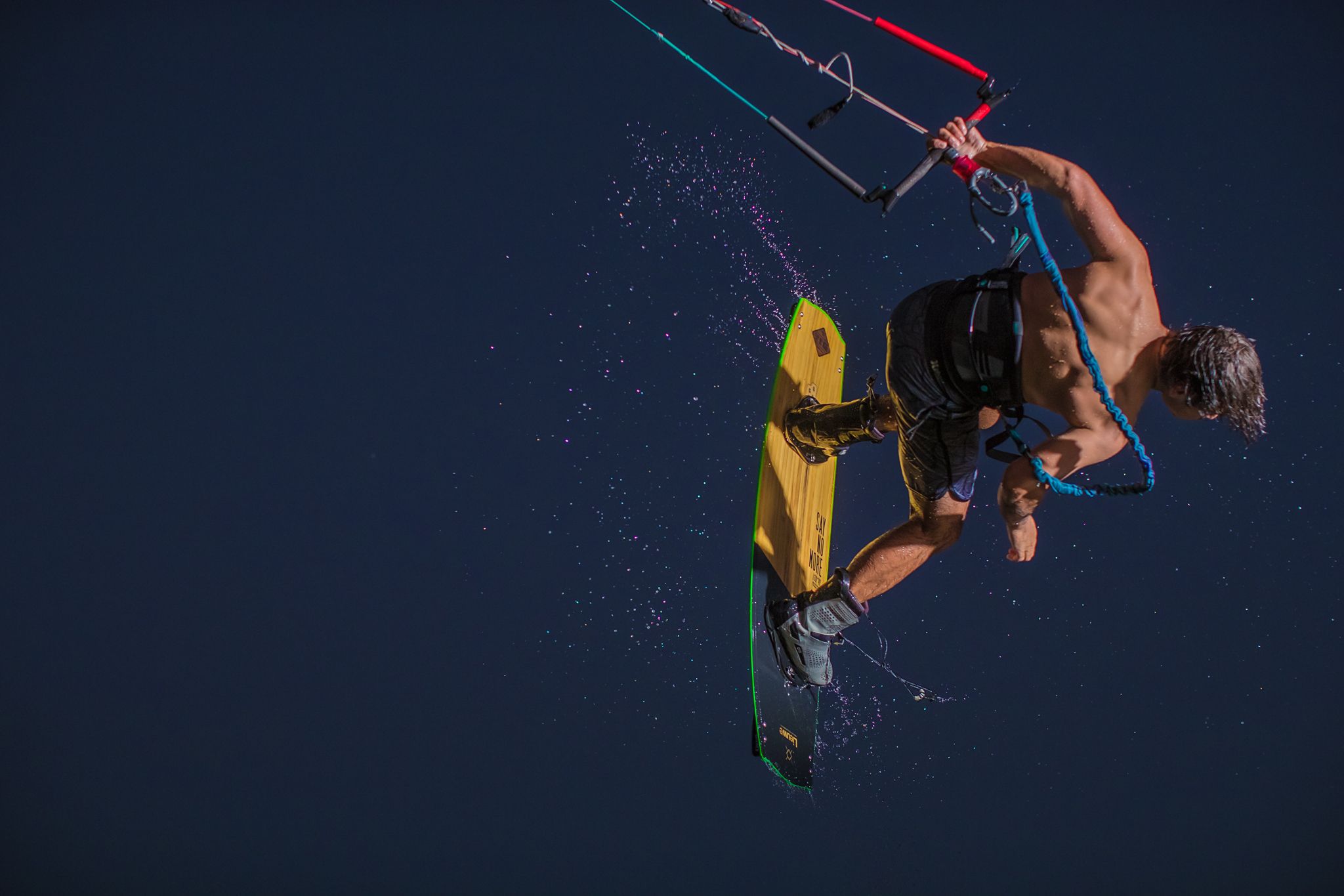 ZIAN KITES Kiteboarding Steve Wise 27Creative