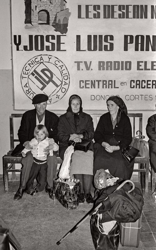 Family at station Caceres or Badajoz, Spain 1974