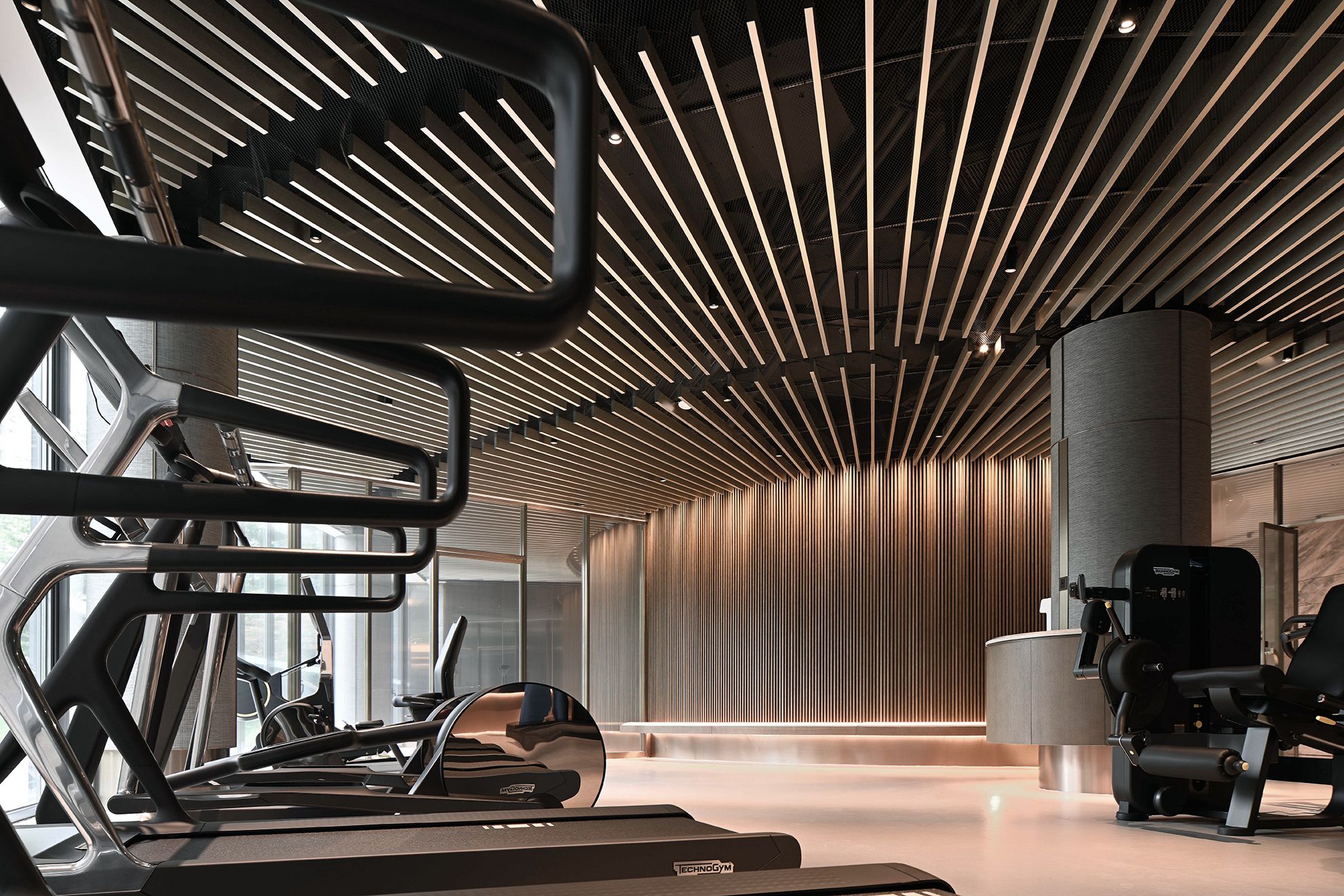 LOOP LANDMARK ARTE Gym-copy.jpg