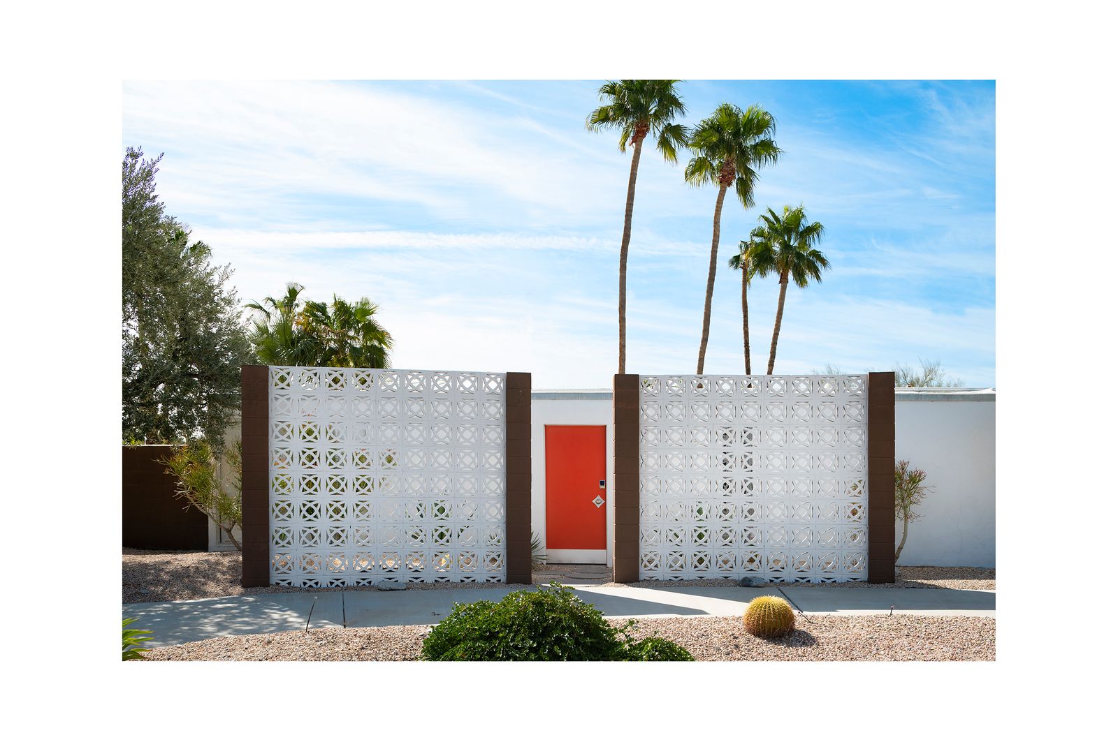 NEWLIVEBOOKS-PalmSprings.jpg