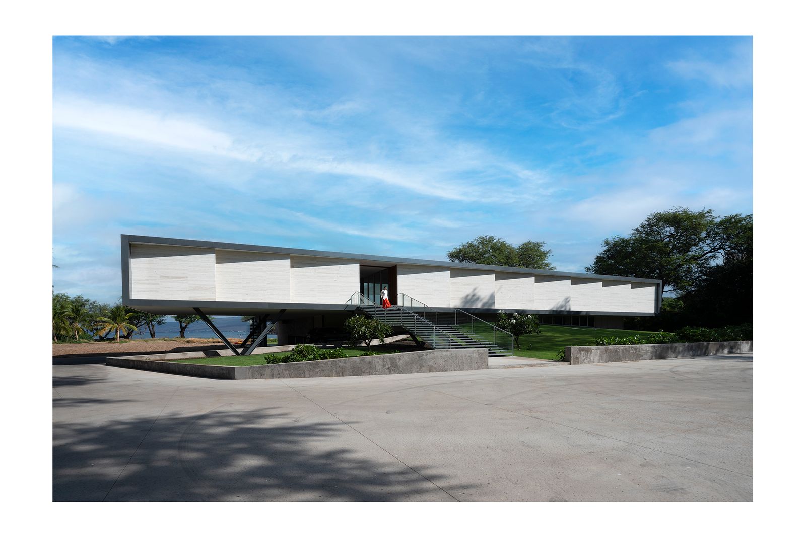 Livebooks-PuakoResidence2.jpg