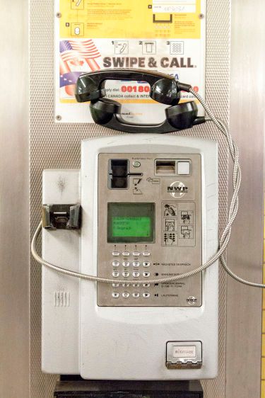 Connection 1:1, Telephones, Berlin, 2013.  �