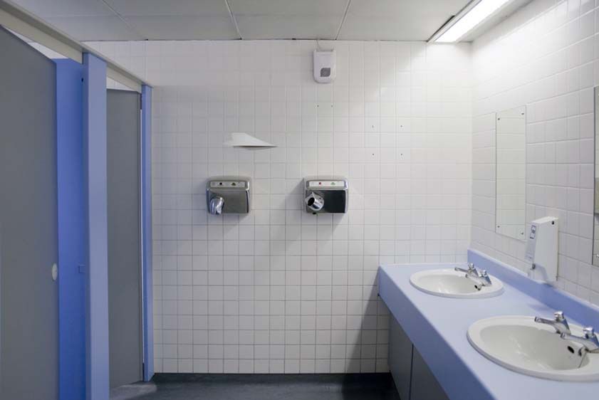 Playing VIII, Paper plane, Tate Britain, 2008.