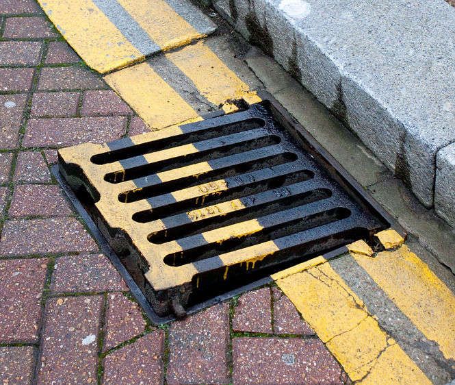 Digital Photography 60 x 40 cm, and 80 x 120 cm Ed 5 + 2 A.P. Playing, Greenland Dock, London. 2011.