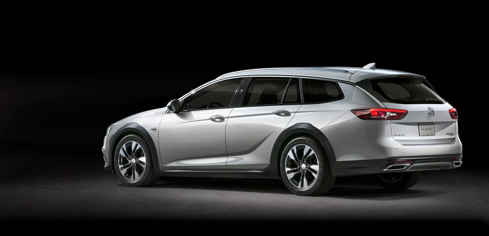 TRD_9864Cropped copy.jpg