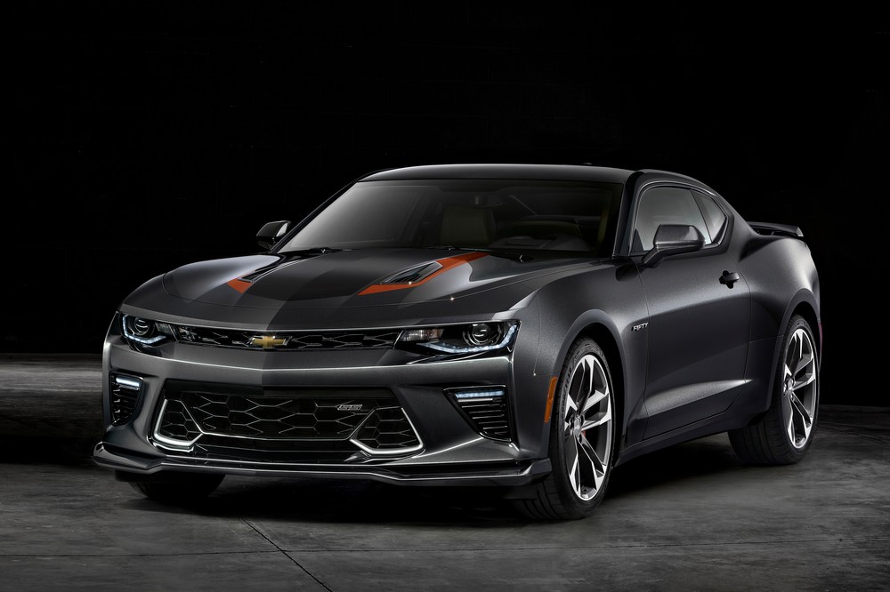 2017-Chevrolet-Camaro-50thAnniv-008.jpg