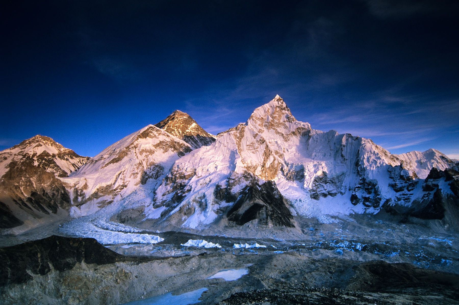 1mt_everest_1.jpg