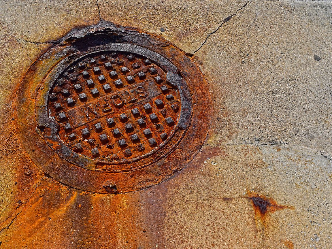 “Sewer Cap”, 2018, photo, 24” x 18”, DSC_0109