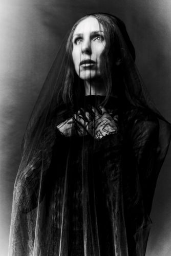 v1 chelsea wolfe jrosenstein 820264394 2.jpg