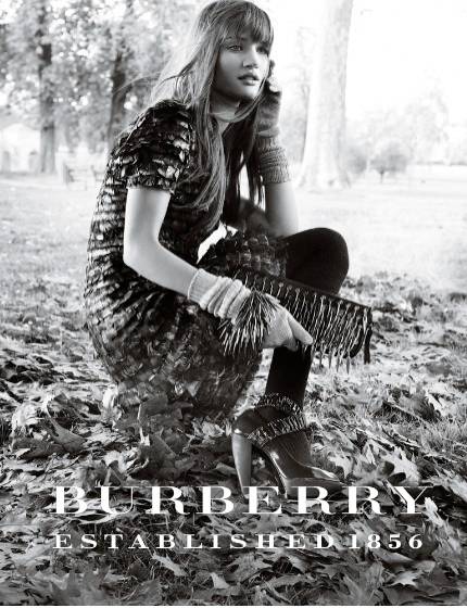 1Burberry_Hyde_Park___15.jpg