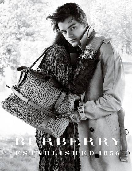 1Burberry_Hyde_Park___17.jpg