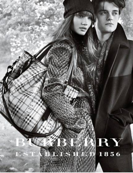 1Burberry_Hyde_Park___16.jpg