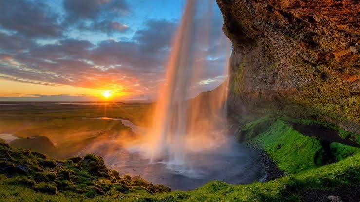 Cascada Seljalandsfoss