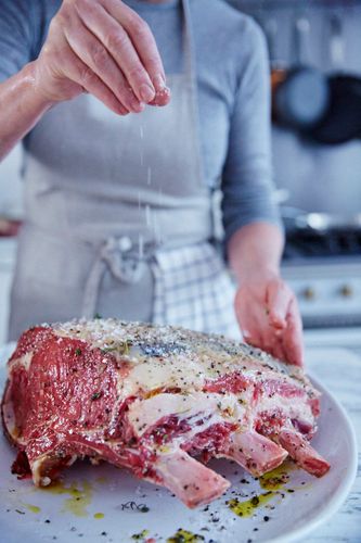 Monsieur Vossot's CÃ´te de Boeuf Kitchen Prep   A151106 WSOK   The Cooks Atelier   Beaune France
