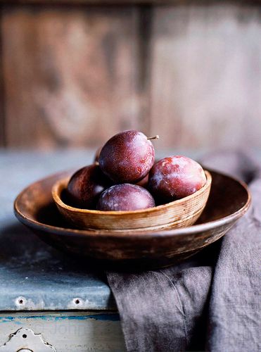 Feed Me Now Bill Granger © JOHN KERNICK NO RIGHTS GRANTED