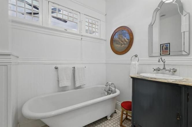 Benton-Master bathroom 3.jpg