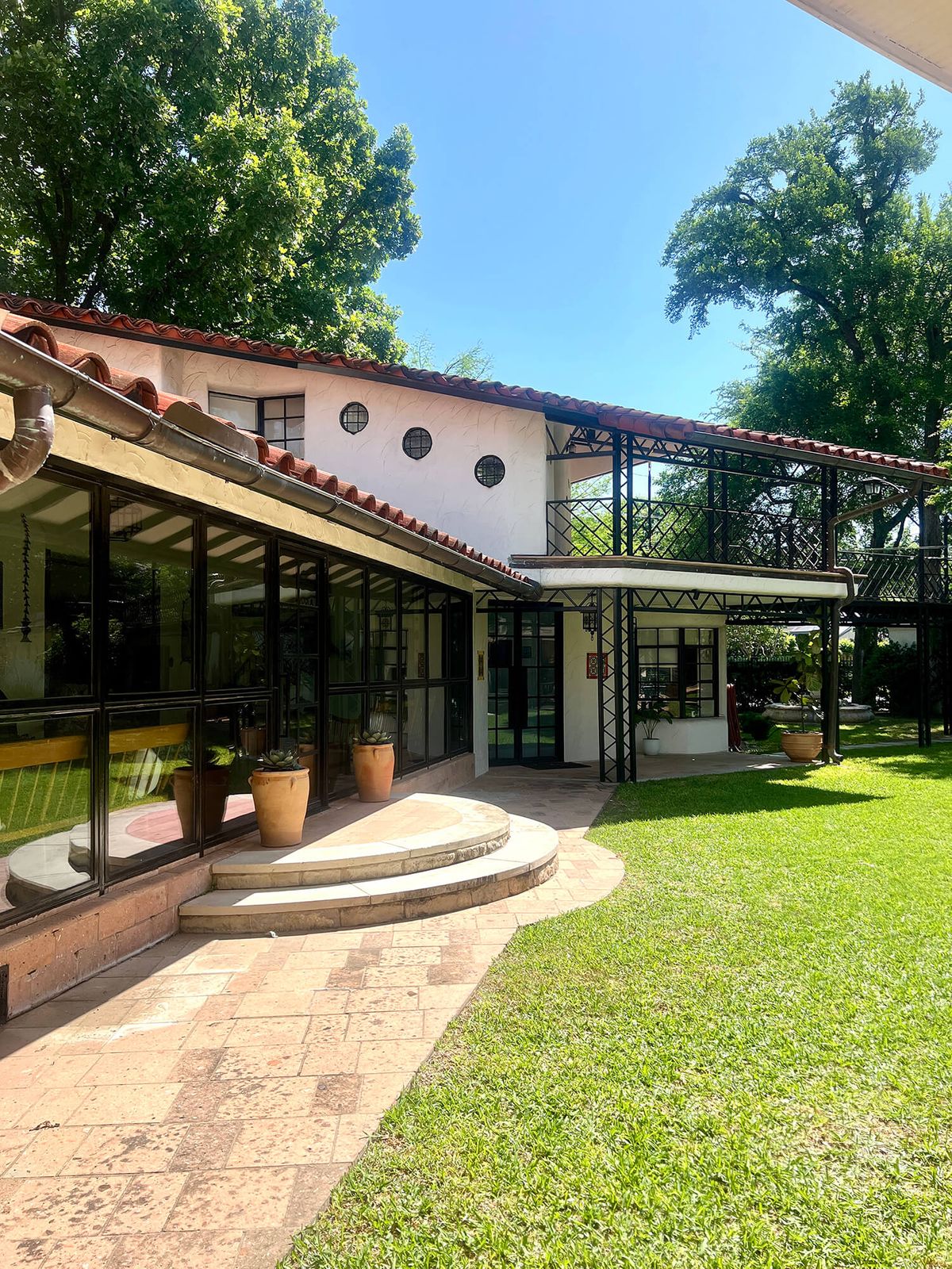 Villa-San-Fernando-Spring-02.jpeg