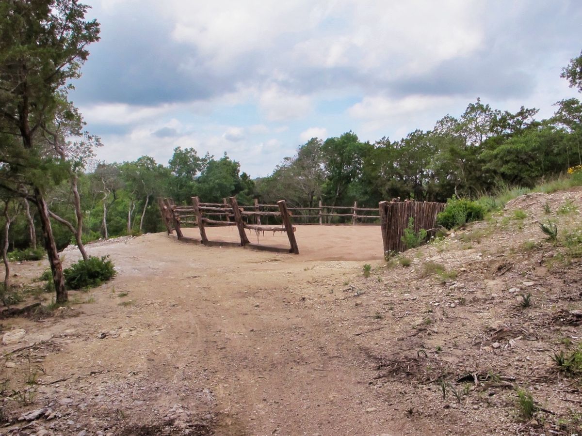Liz Ranch Farms Ranches Photo Video Shoot Location Dallas 29.jpg