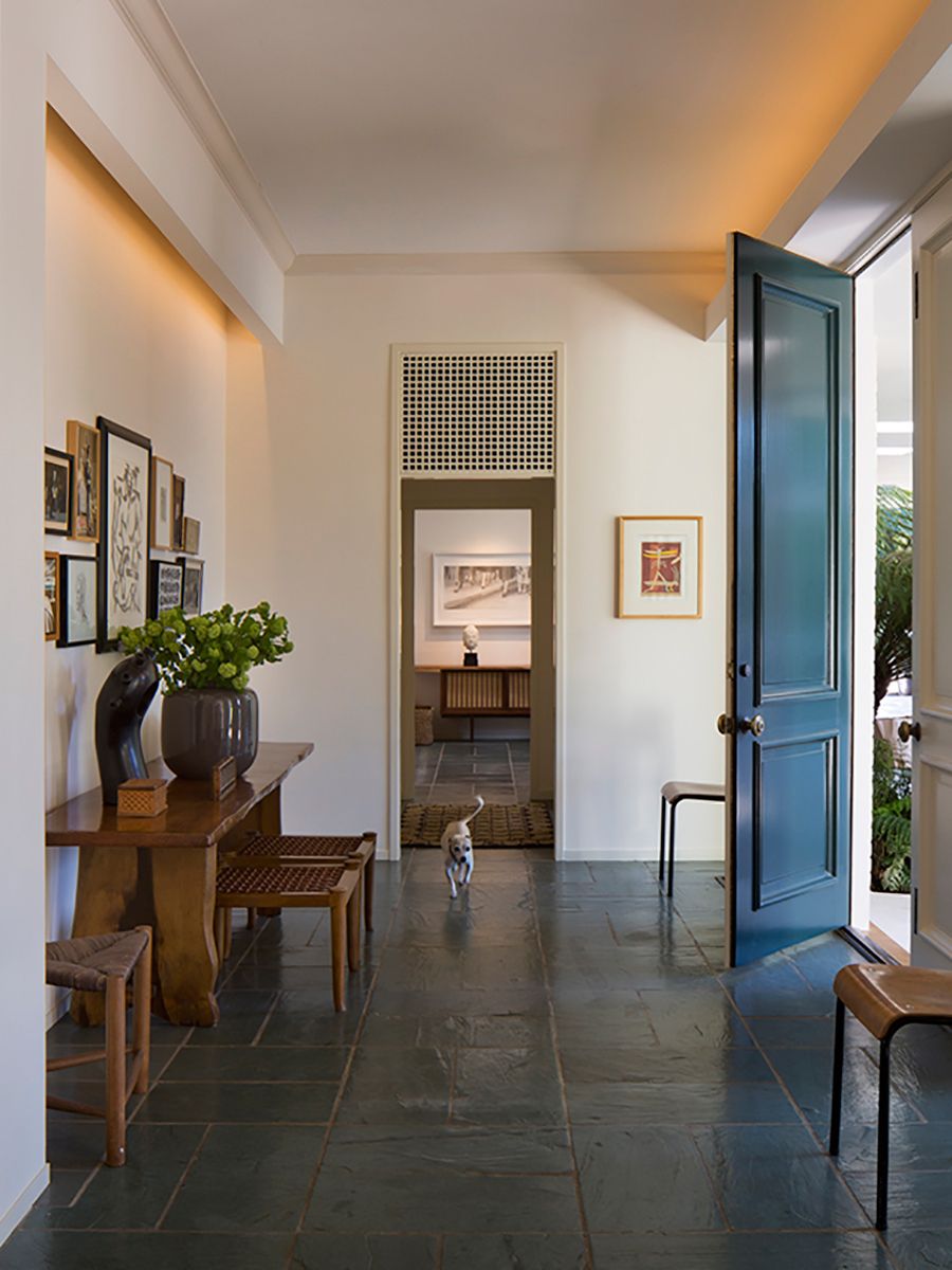 1pd_woodside_entry_with_dog_web