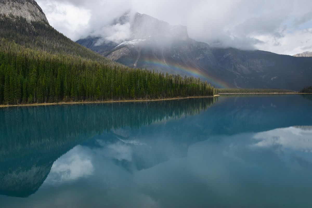 Emerald Lake, British Columbia.jpg