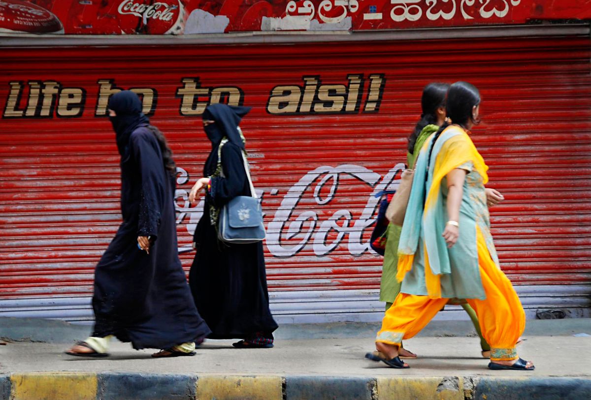 Muslim Hindu women