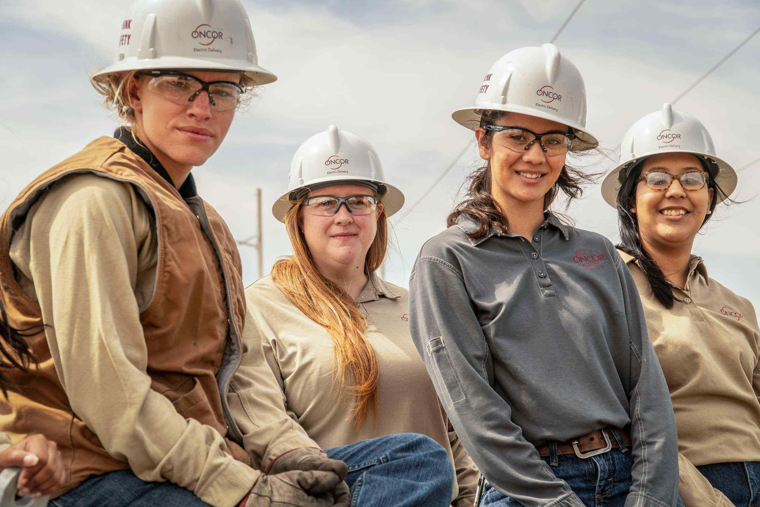 Women Lineman Working Together - Professional Headshots Dallas.jpg