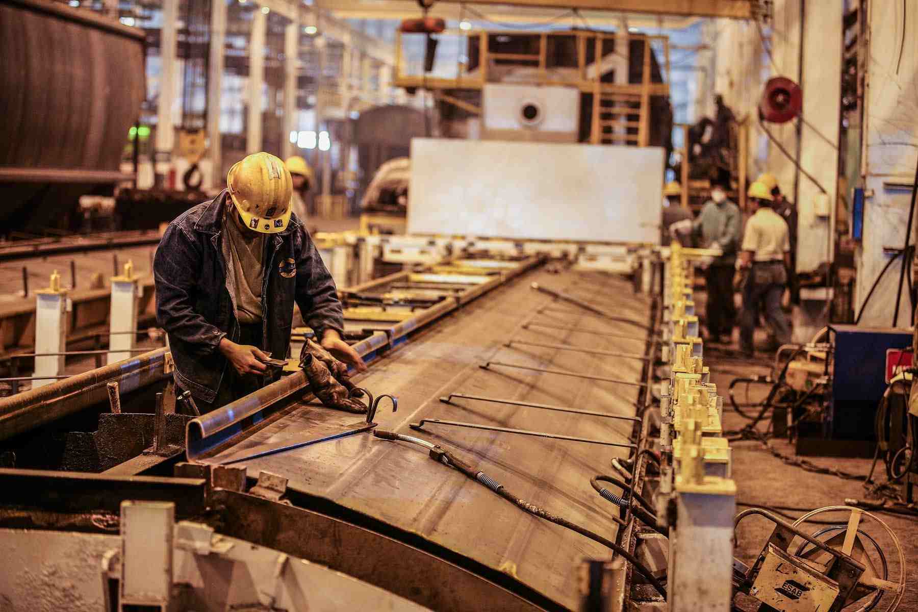 Manufacturing plant producing railcars