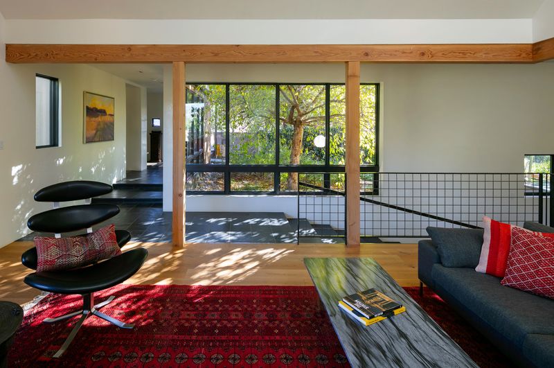 Barnard Residence 08.jpg