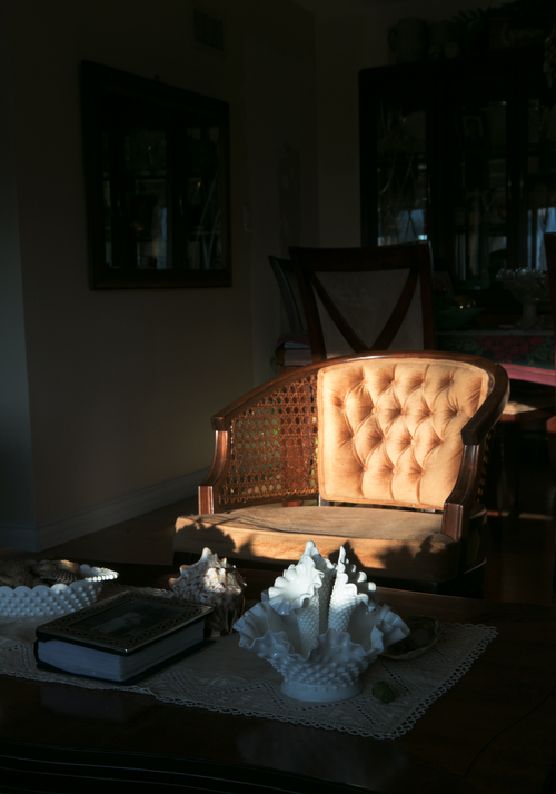 1chair..jpg