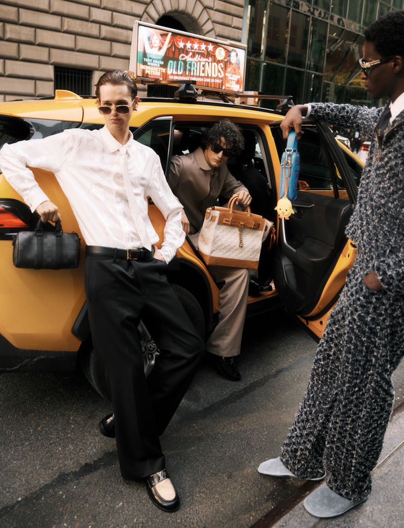 199_FLAUNT_MAGAZINE_FLEETING_TWILIGHT_LV_FASHION15.jpg