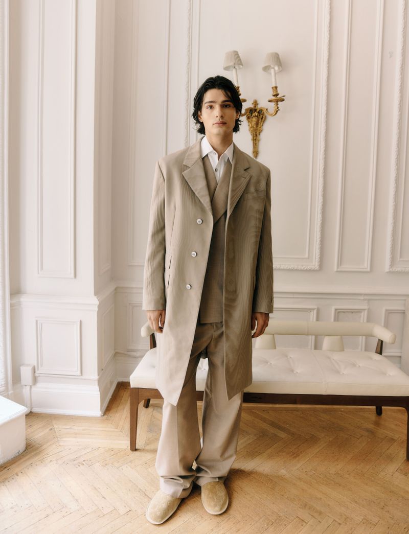 199_FLAUNT_MAGAZINE_FLEETING_TWILIGHT_LV_FASHION7.jpg